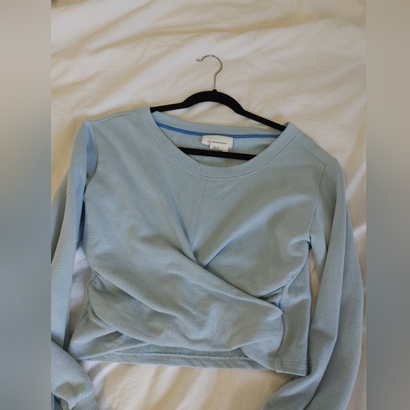 Anthropologie Light Blue Cropped Sweatshirt Twist Front pullover Small - Picture 3 of 6